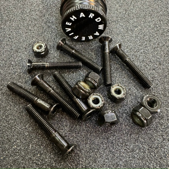 Винты FIVE HARDWARE Black0ut 1,25 Allen