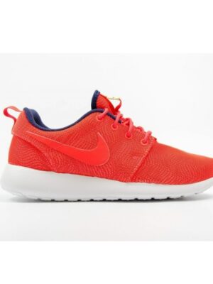 Кроссовки женские NIKE Roshe One Moire W'S Shoe Bright Crimson White