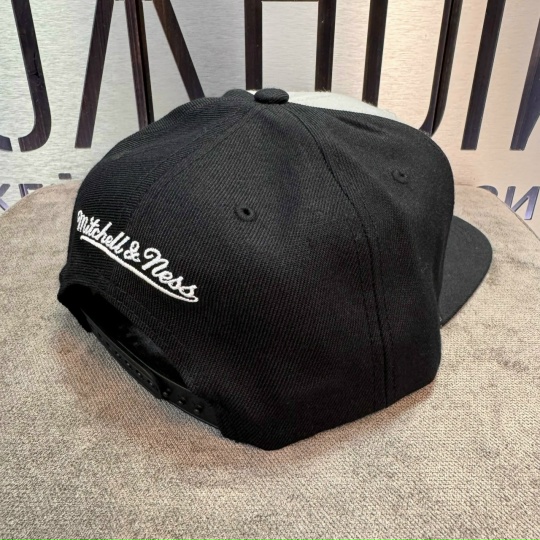 Кепка MITCHELL & NESS Front Post Snapback Los Angeles Lakers White Black